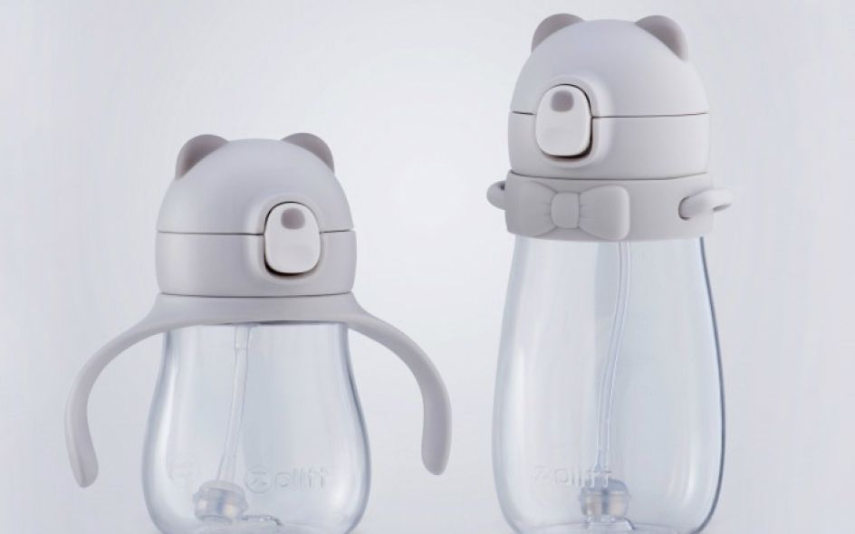 Little Bear Straw Water Bottle by Senso Design Shanghai Co. Ltd, winner in the Baby, Kids' and Children's Products Design Category, 2017-2018.