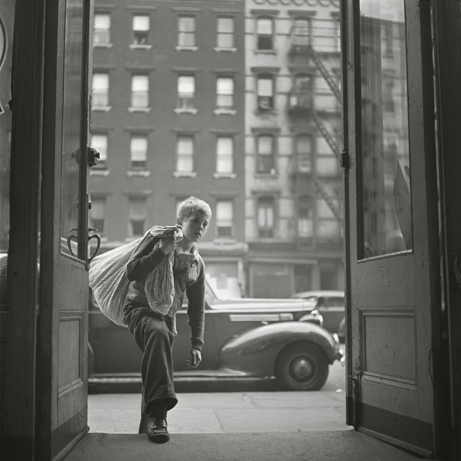 Stanley Kubrick, from “Shoeshine Boy,” 1947. Copyright: © SK Film Archives/Museum of the City of New York