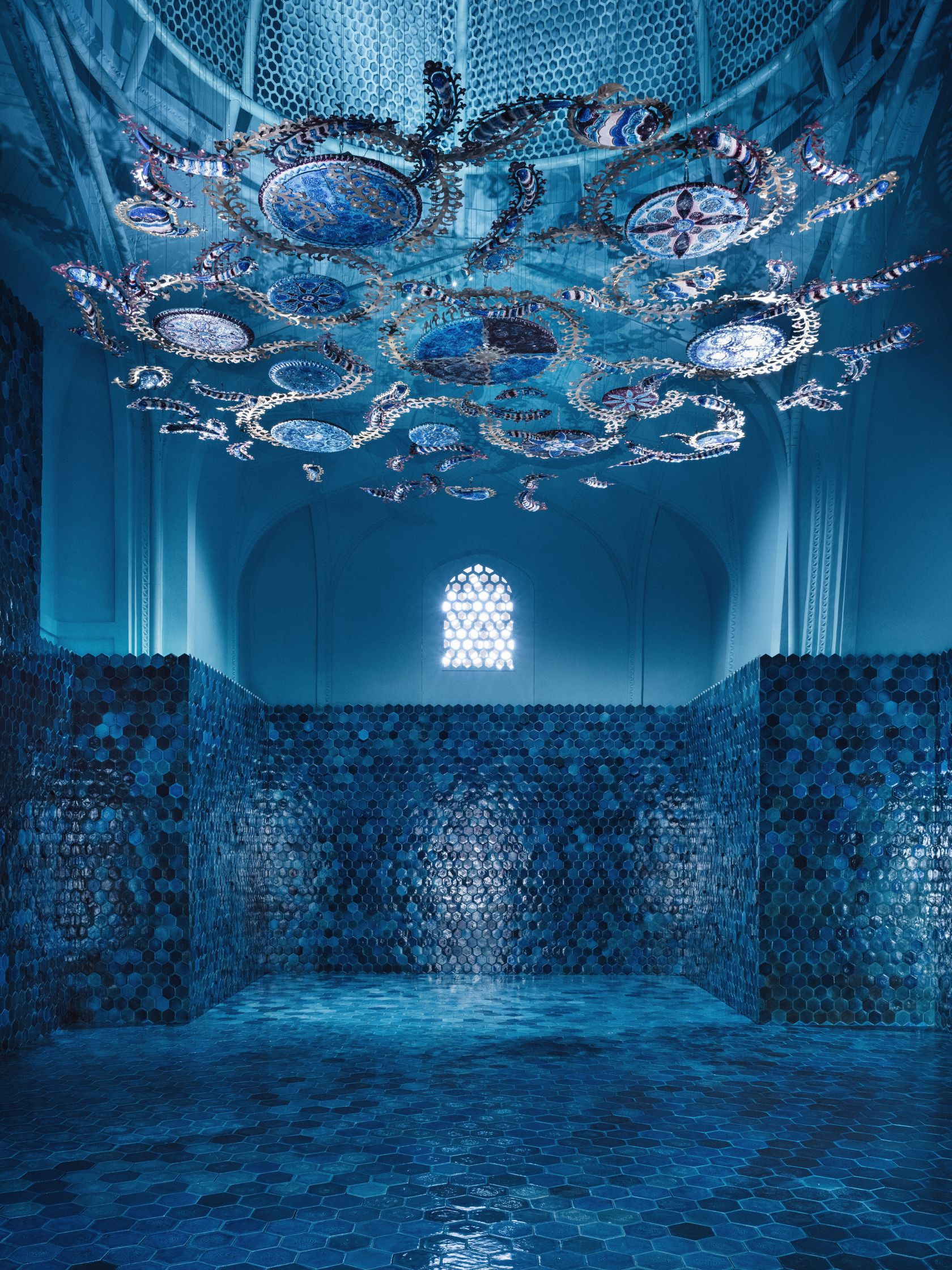 Голубая Комната, 2024–2025 Абдулвахи Бухорий Узбекистан в сотрудничестве с Джурабеком Сиддиковым Узбекистан. Фото Феликса Одделя с любезного согласия Фонда развития искусств и культуры Узбекистана