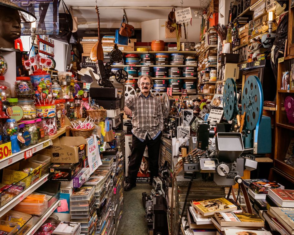 UmitMesut,UmitandSon, London - Copyright © Richard Nicholson, 2016