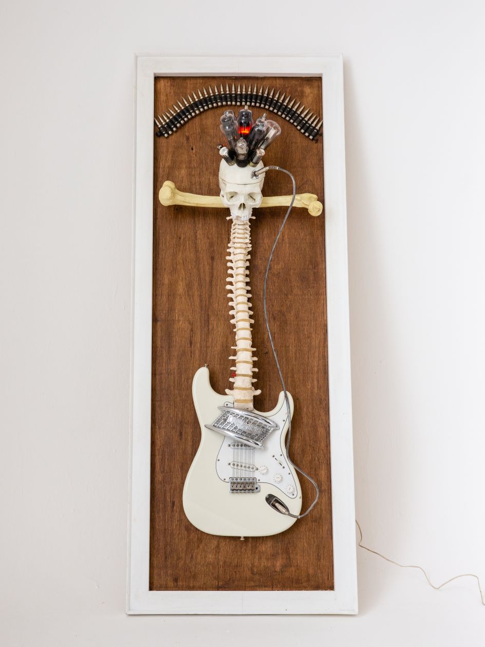 Guitar by Joe Rush. Image © Louise Haywood-Schiefer