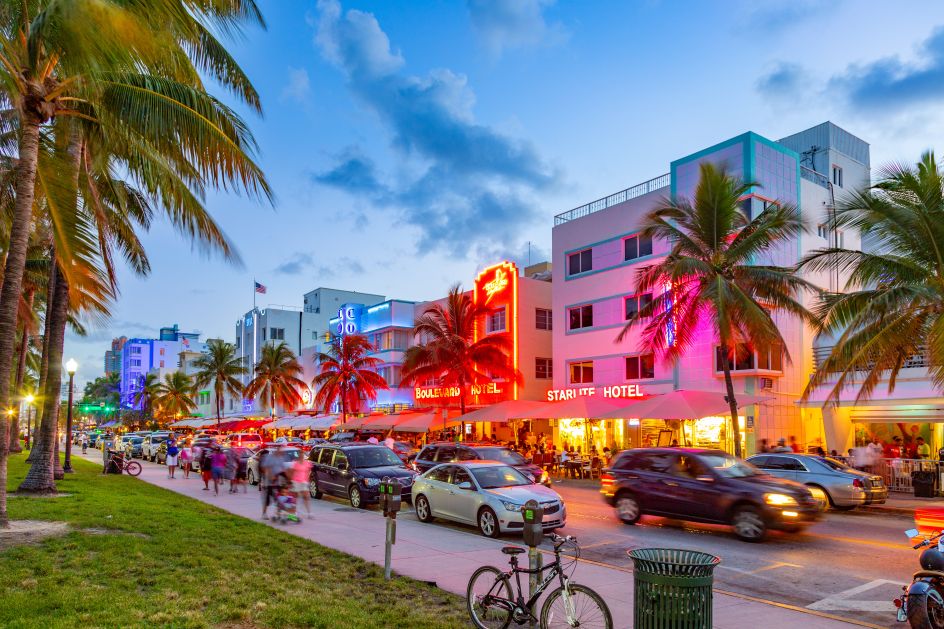 Ocean Drive, Miami. Image licensed via Adobe Stock. Photo credit: Travelview