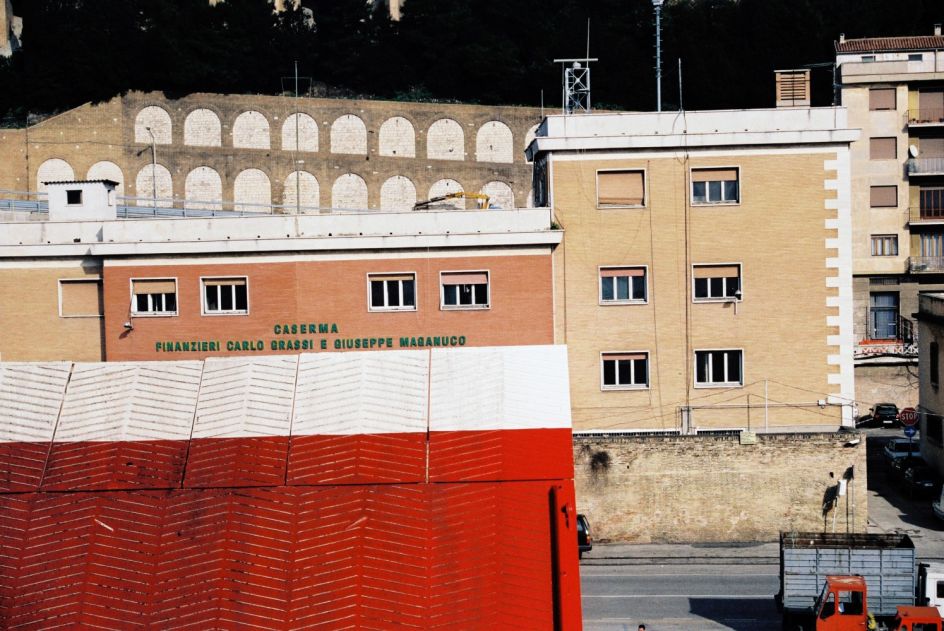 Alexis Vasilikos, Balancing Act, courtesy of CAN Christina Androulidaki Gallery