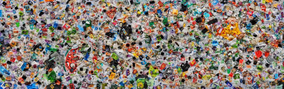 ‘Everyday Plastic’ by Daniel Webb. Photo © Ollie Harrop 2018. Image courtesy of Everyday Plastic.