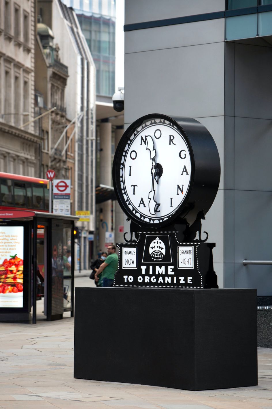 Ruth Ewan, Silent Agitator (2019). A High Line Commission, Courtesy of the Artist and Rob Tufnell. Photo: © Nick Turpin.