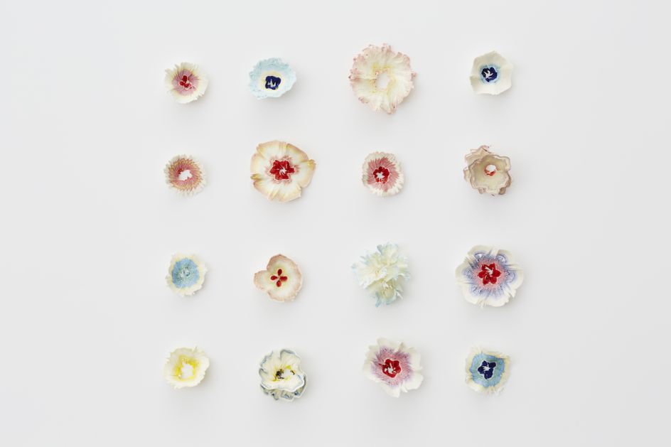 Paper Flower by MISAWA Haruka. Photography by Amana Group