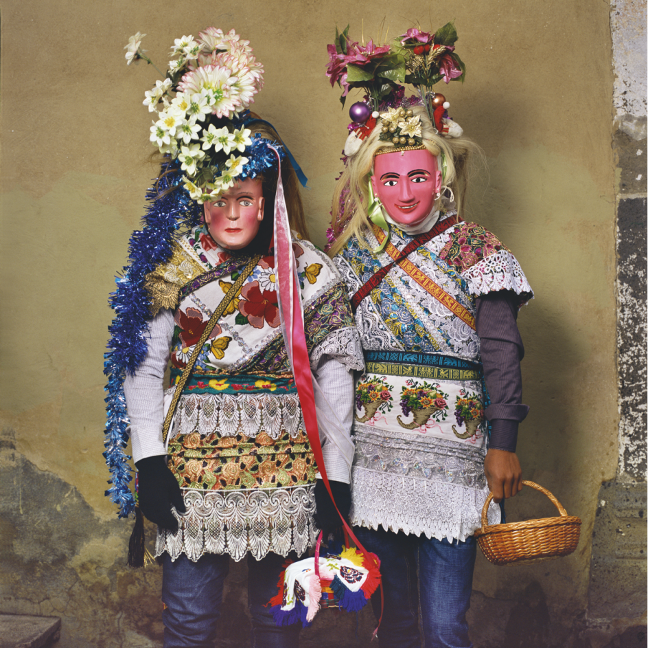 Cúrpites, San Lorenzo Nareni, 2017 © Phyllis Galembo: Mexico Masks & Rituals