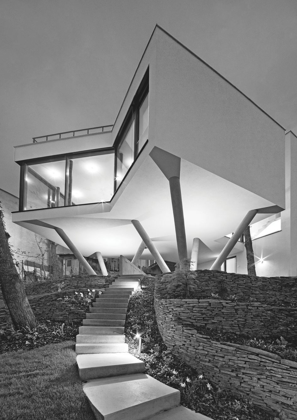 Šebo Lichý Architects: House Among the Trees, Bratislava, Slovakia, 2013. Picture credit: Photo © Tomáš Manina