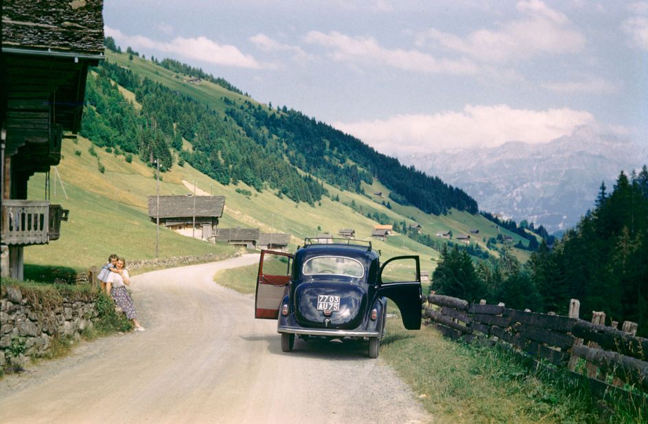 On the Road compiled by Lee Shulman, founder of The Anonymous Project, is published by Hoxton Mini Press