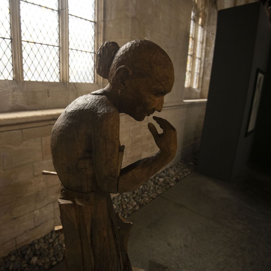 Jamie Frost ‘I Don’t Know Why She Swallowed A Fly, Oak, 2016-17, photo: Black Hill Creative (exhibition shot from 20-21 Visual Arts Centre)