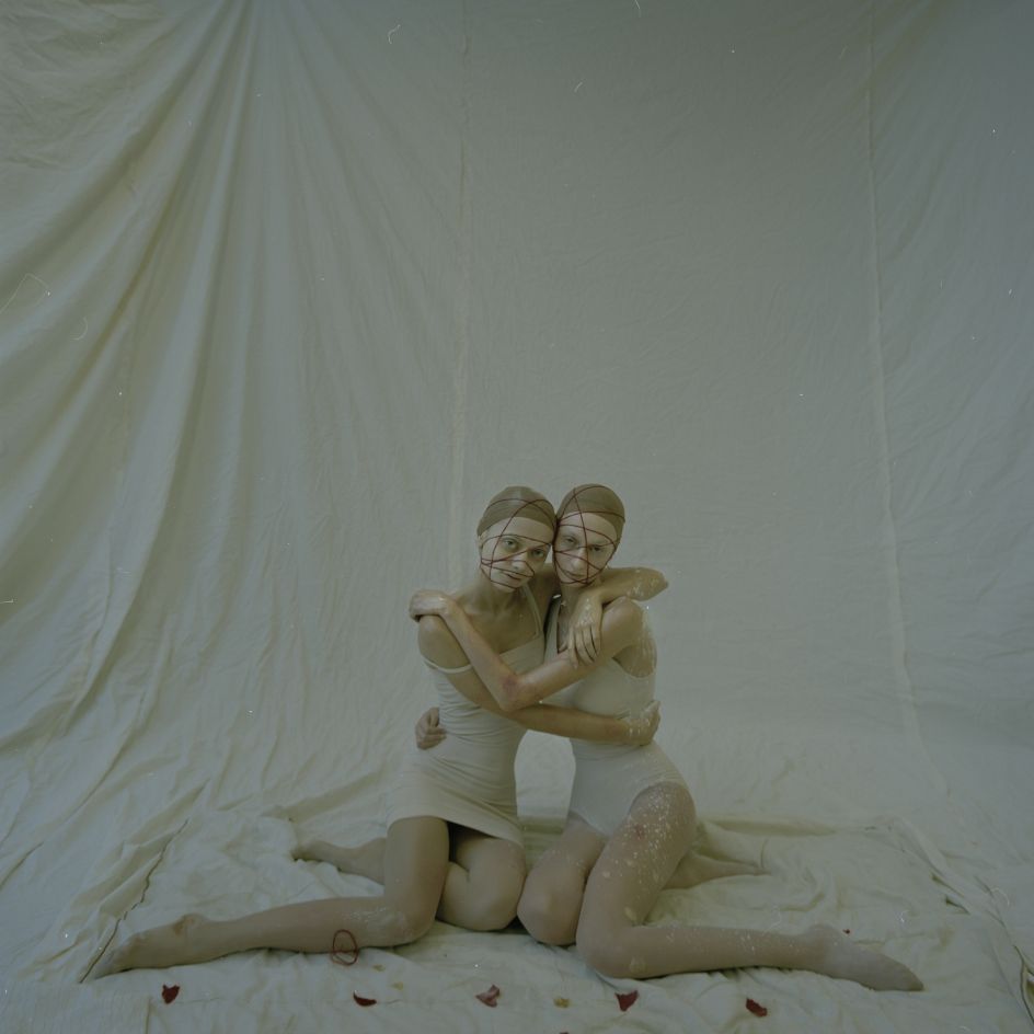 Jovana Mladenovic, Interpretation of monuments