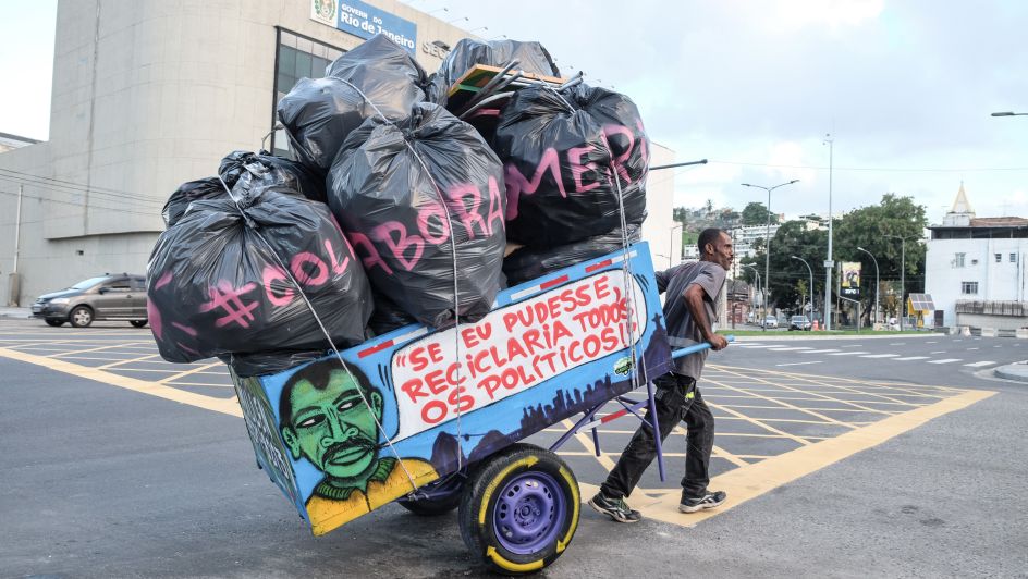 Pimp My Carroça by Thiago Mundano