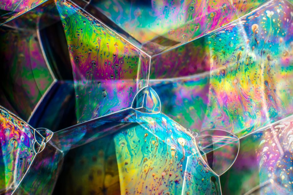 Soap bubble structures © Kym Cox