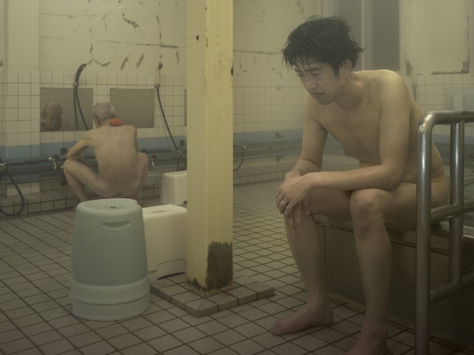 Sudo San from the series Hakanai Sonzai by Pierre-Elie de Pibrac © Pierre-Elie de Pibrac