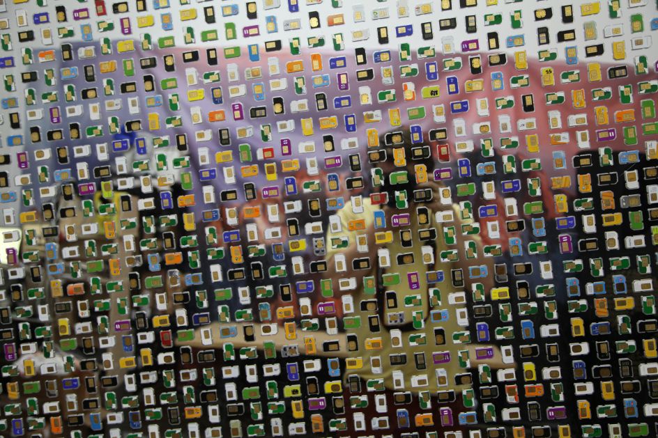 Constant, Dullaart PVA Formations (mirror_ fields), 2017 DETAIL. Courtesy of the artist