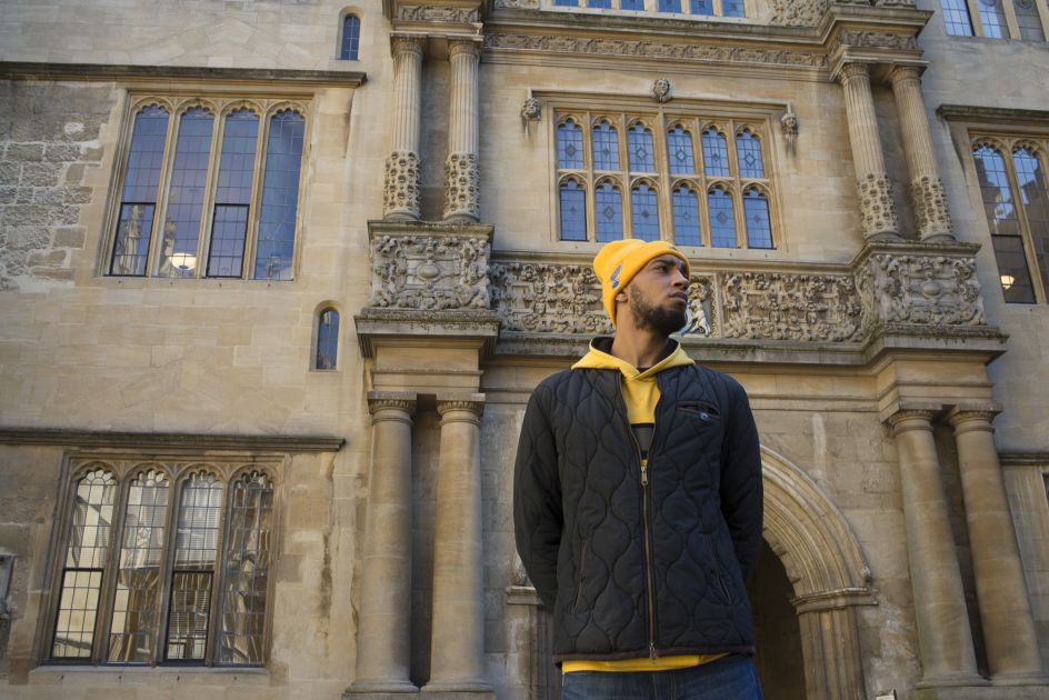 Penny  Woolcock,  Fantastic  Cities (2018).  Photo  by  Sarah  Ainslie.  Image  courtesy  the  artist.