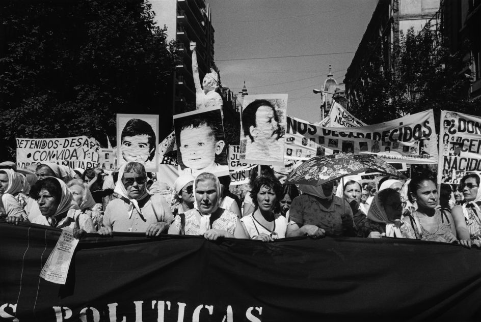 Eduardo Gil_ninos Desaparecidos, Segunda Marcha De La Resistencia, Buenos Aires, 1982