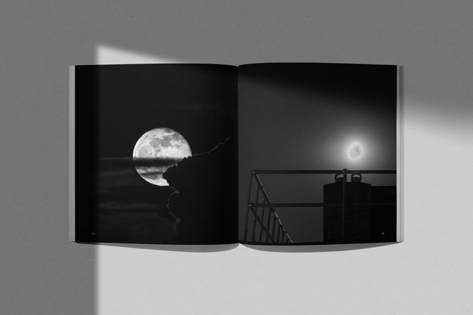 ★ブランドはLJG★未開封★写真集★JUST LOOK AT THE MOON a1740499973_2.jpg