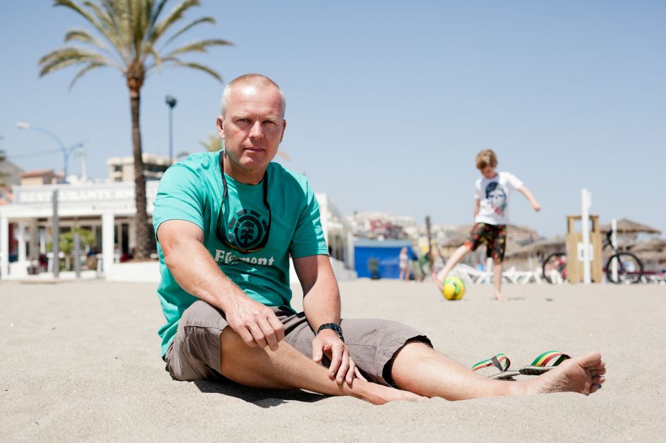 Ed organises his father’s company to keep it running smoothly whilst being a stay at home dad. He enjoys windsurfing and the beach life.