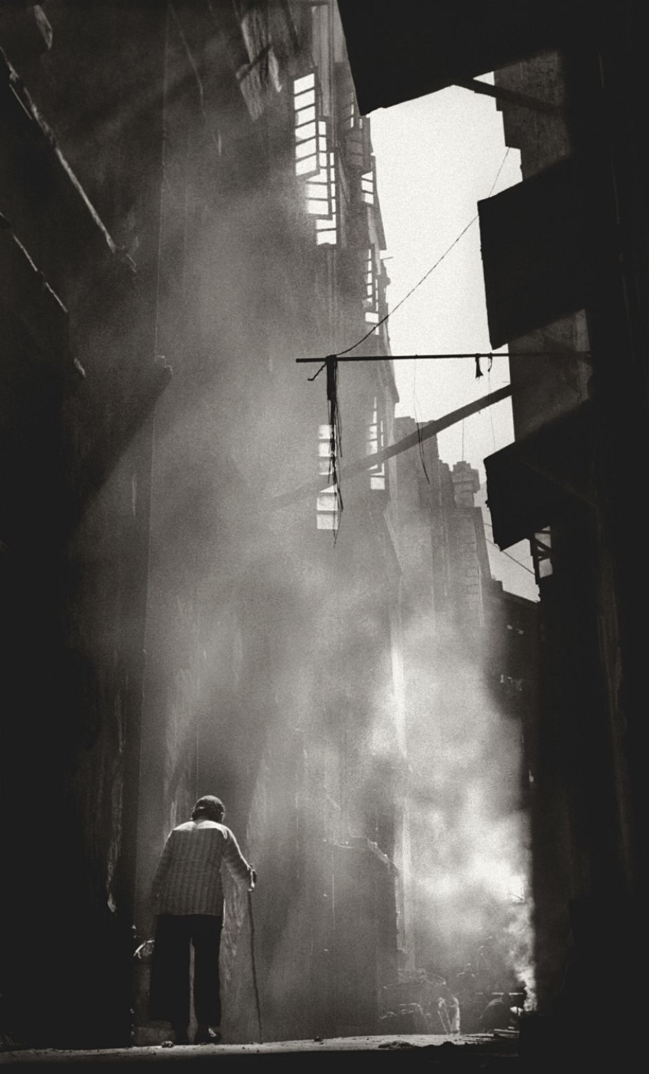 Fan Ho 'Mystic Alley(秘巷)' Hong Kong 1950s and 60s, courtesy of Blue Lotus Gallery