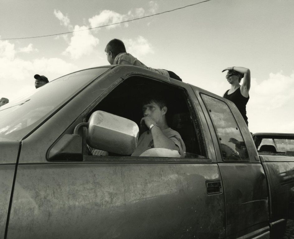 Fans No. 3, Steele Co, Owatonna, August 21, 2016 | Images copyright Tom Arndt, courtesy Howard Greenberg Gallery
