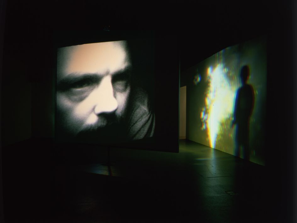 Slowly Turning Narrative, 1992 Video/sound installation Continuously running Courtesy Bill Viola Studio © Bill Viola Photo: Gary McKinnis
