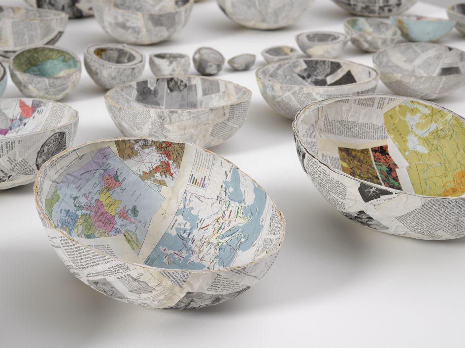 Damián Ortega, Encyclopedic Geodes 2017. 26 pieces, made out of an 1975 Encyclopedia Britannica. Paper and 40% sodium silicate solution. Overall dimensions variable. © Damián Ortega. Photo © White Cube (Ben Westoby)