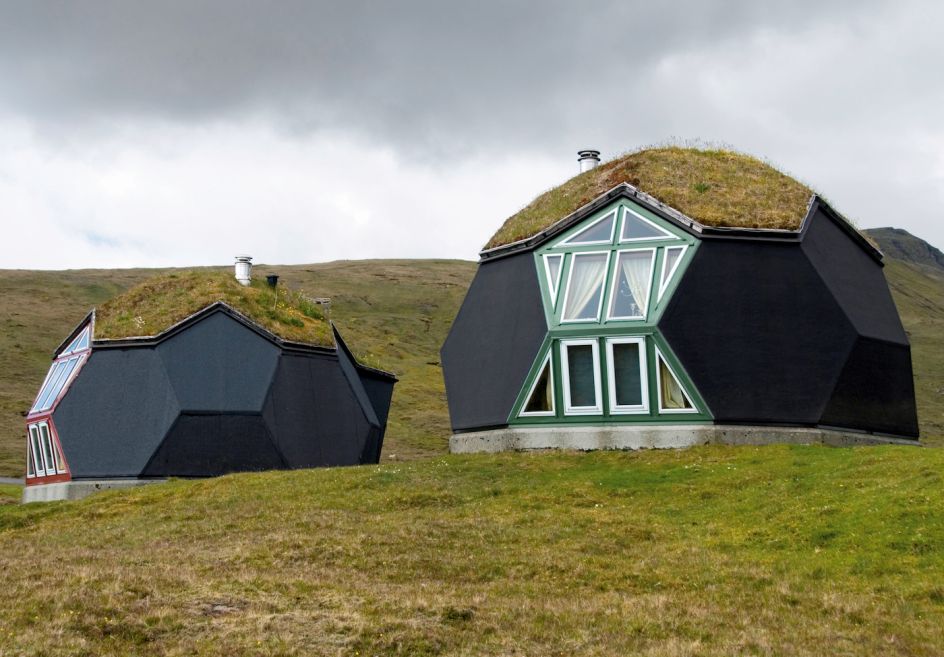 Kvivik Igloo, Kvivik, Faroe Islands, Denmark, 2000, Easy Domes Limited. Picture credit: INSADCO Photography (page 54)