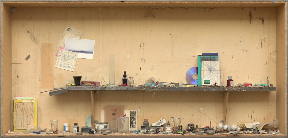 Things in a Room (Untitled #10) © Manuel Franquelo | Courtesy of Michael Hoppen Gallery