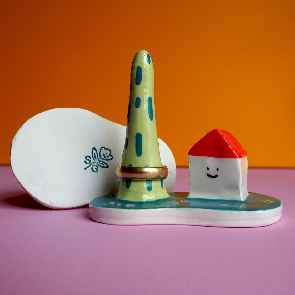 Ceramic Home Ring Holder, 2021 © Scotty Gillespie