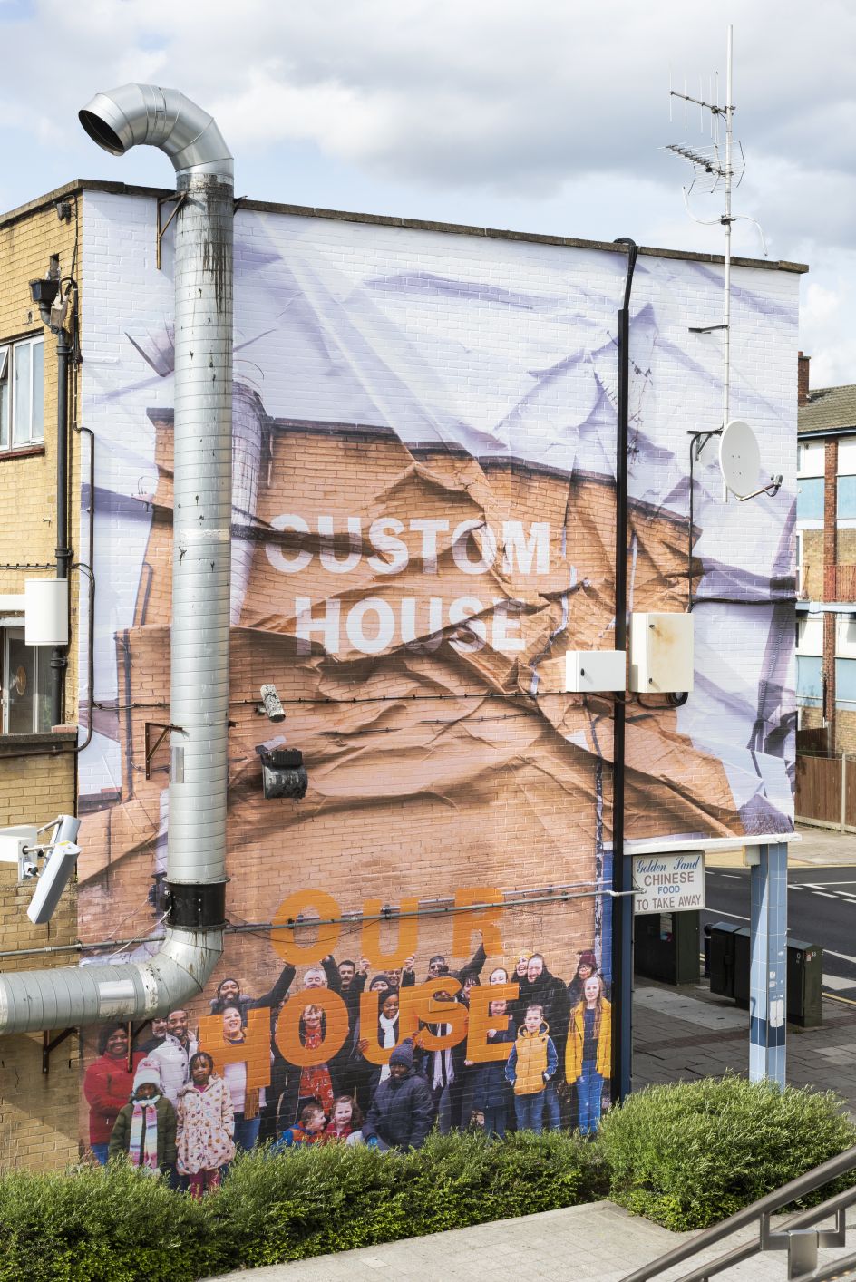 Custom House Is Our House, 2019, Jessie Brennan (Part of the year-long series Making Space) Commissioned by the Royal Docks Team, a joint initiative by the Mayor of London and the Mayor of Newham. Produced and curated by UP Projects.  Photo by Thierry Bal