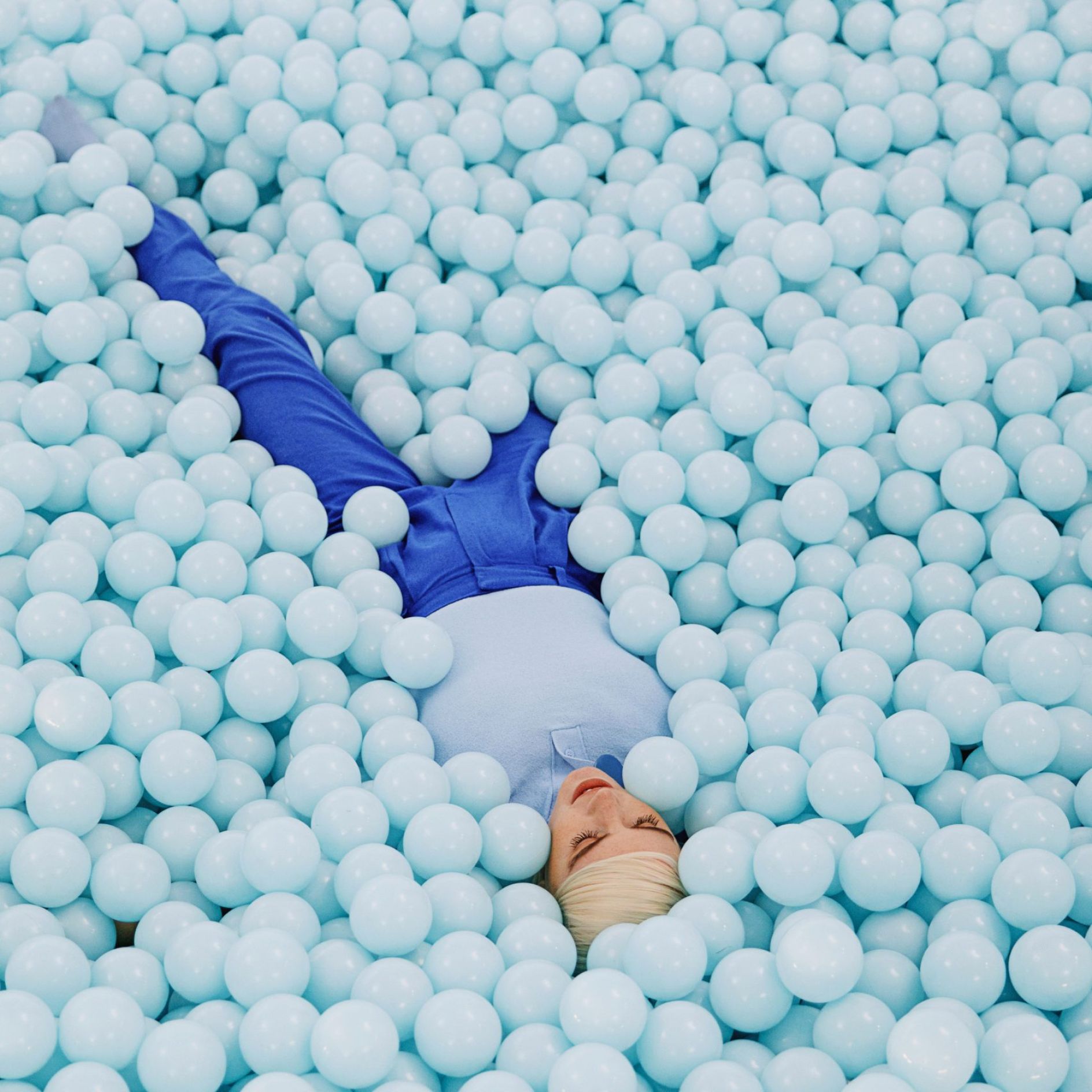 Color Factory launches in New York City, bringing a rainbow of ...