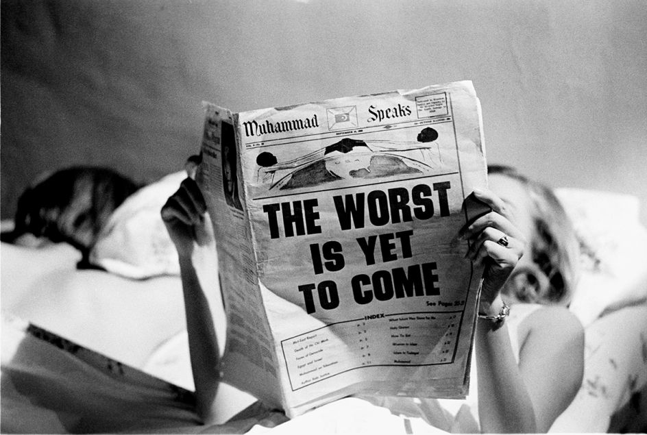 The Worst is Yet to Come, New York, 1966. © Steve Schapiro, courtesy Howard Greenberg Gallery, New York