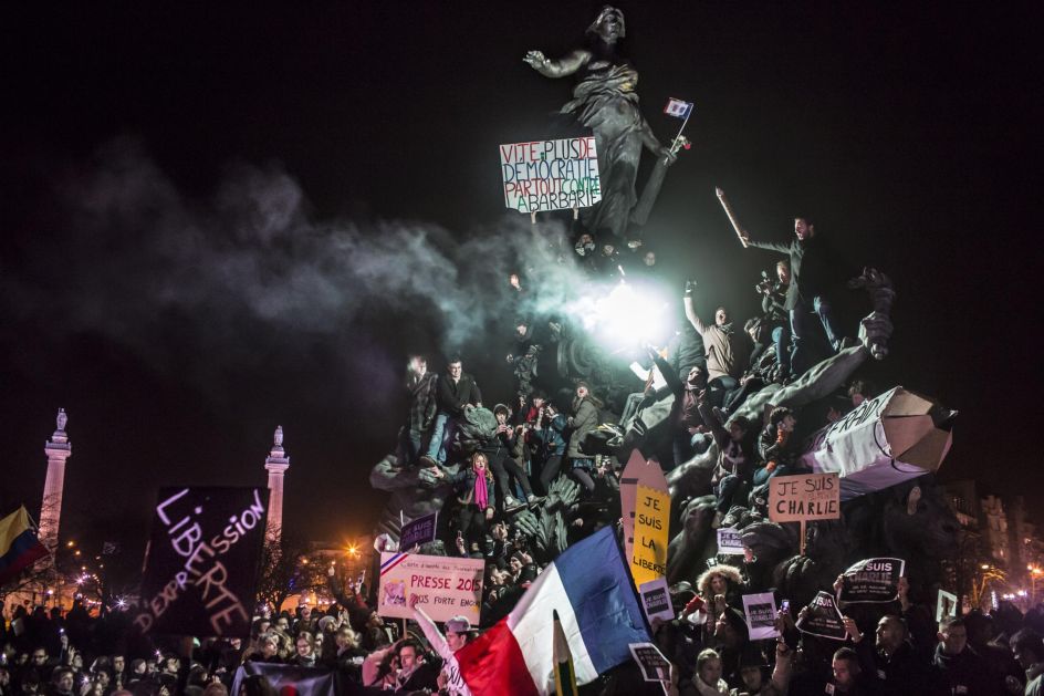 Spot News, second prize singles: Demonstration against terrorism in Paris, after a series of five attacks occurred across the Île-de-France region, beginning at the headquarters for satirical newspaper Charlie Hebdo. Corentin Fohlen.