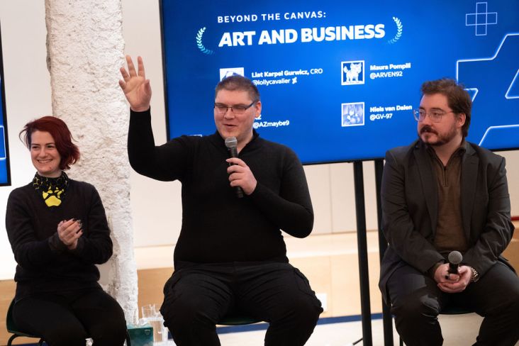 Maura Pompili (left), aka @ARVEN92, is one of the top sellers on DeviantArt