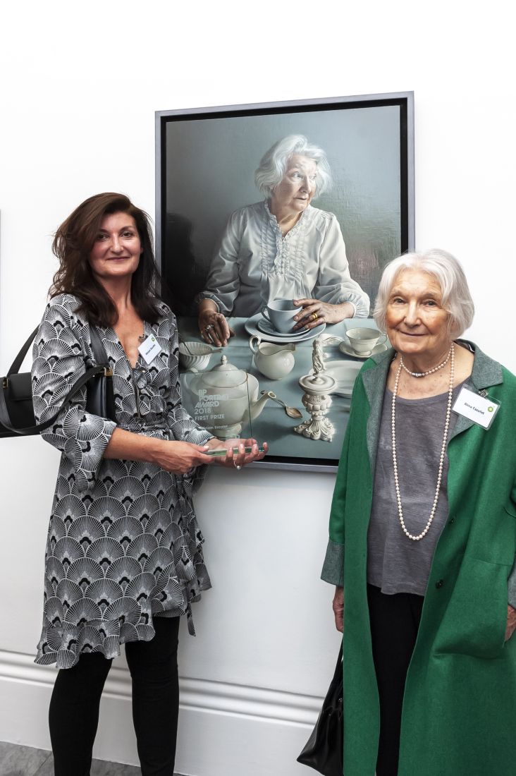 Miriam Escofet with her mother