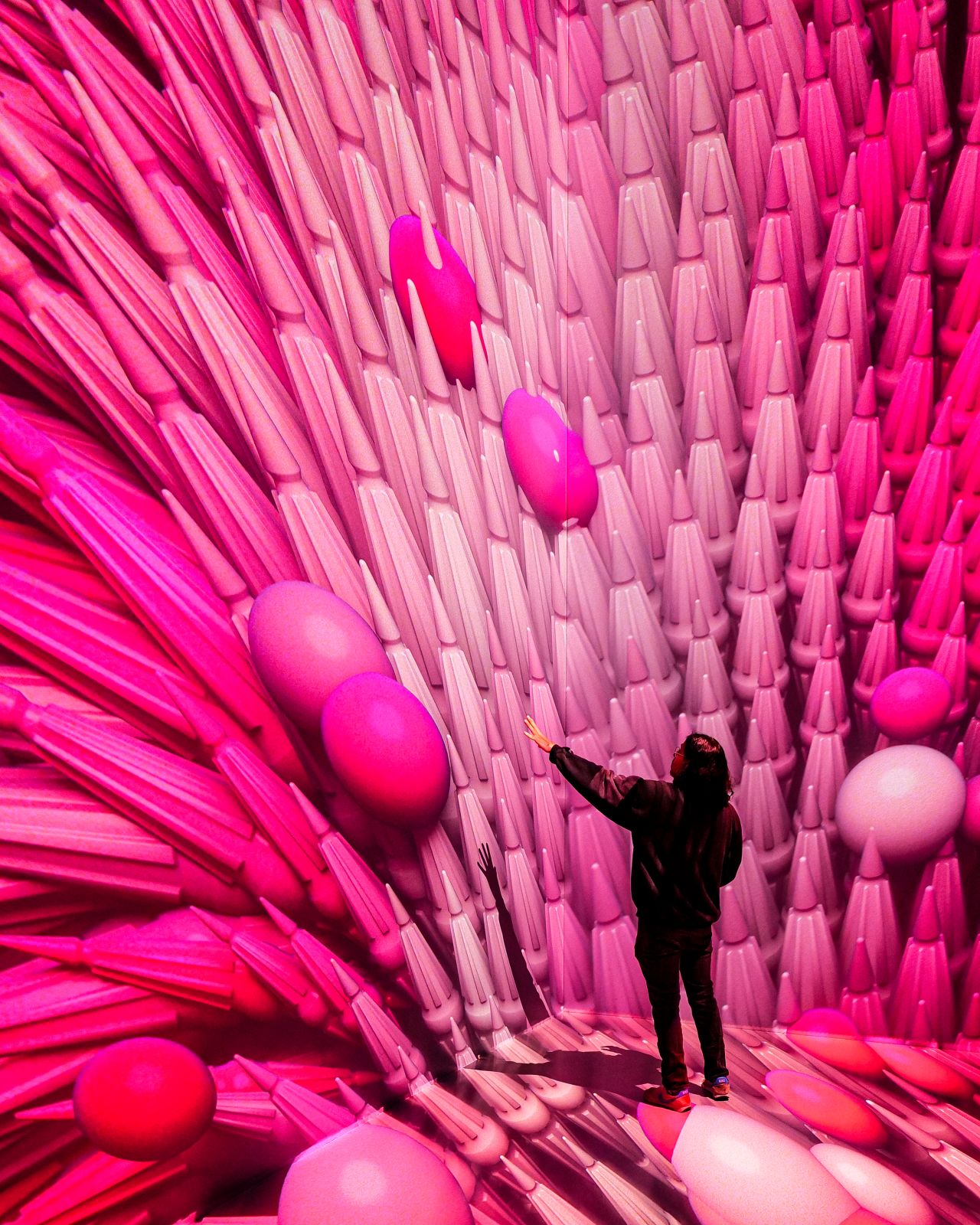 Immersive art experience Magentaverse casts new light on Pantone's