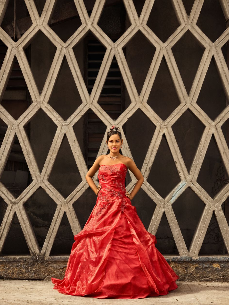 Aurora Lawton de la Caridad Tamayo Genes, La Habana, Centro Habana, Dragones, Monserrate, 2015 framed chromogenic print mounted to Alu-Dibond paper: 90 15/16 x 69 5/16 inches (231 x 176 cm) framed: 92 1/2 x 70 7/8 x 2 3/16 inches (235 x 180 x 5.5 cm) edition of 5 with 2 APs © Frank Thiel / VG Bild-Kunst, Bonn Courtesy: Sean Kelly, New York