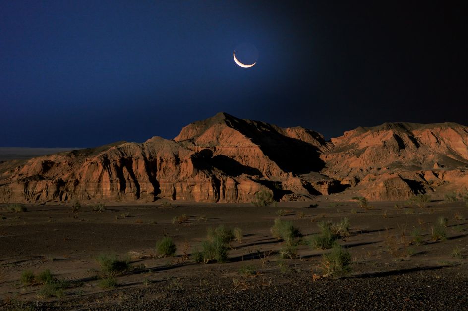 Midnight Blue Moon on Flaming Cliffs, Mongolia, 2016 © Marc Progin. Courtesy of Blue Lotus Gallery