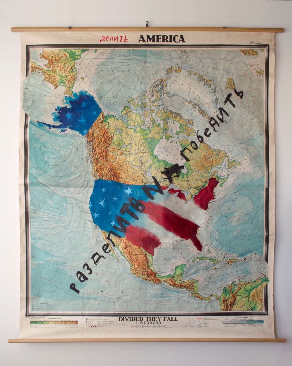 Divided States of America, 2018, Oliver Jeffers. courtesy of Lazinc and the artist