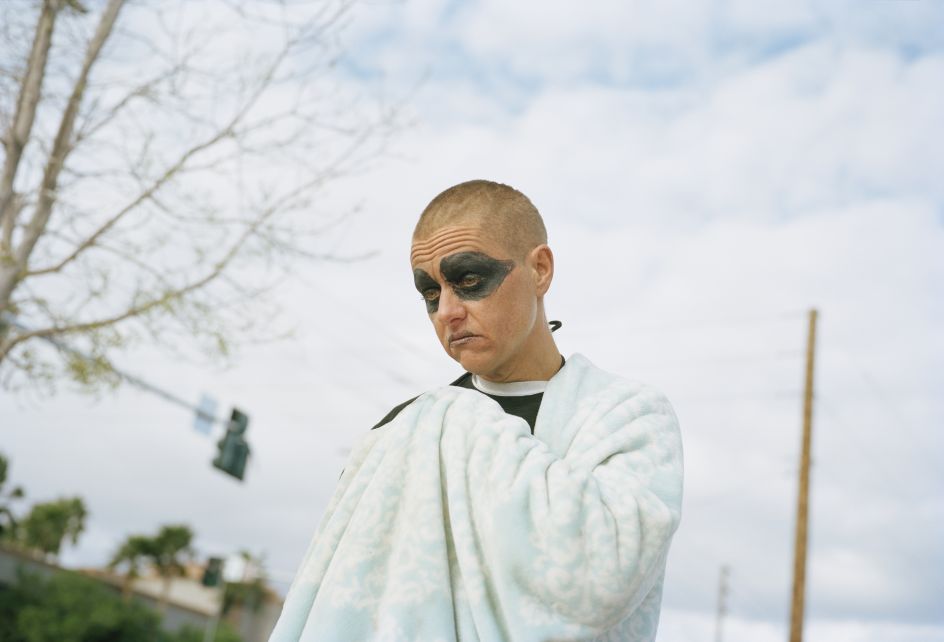 Laura agitated in the morning. Las Vegas, Nevada 2017, © Thilde Jensen