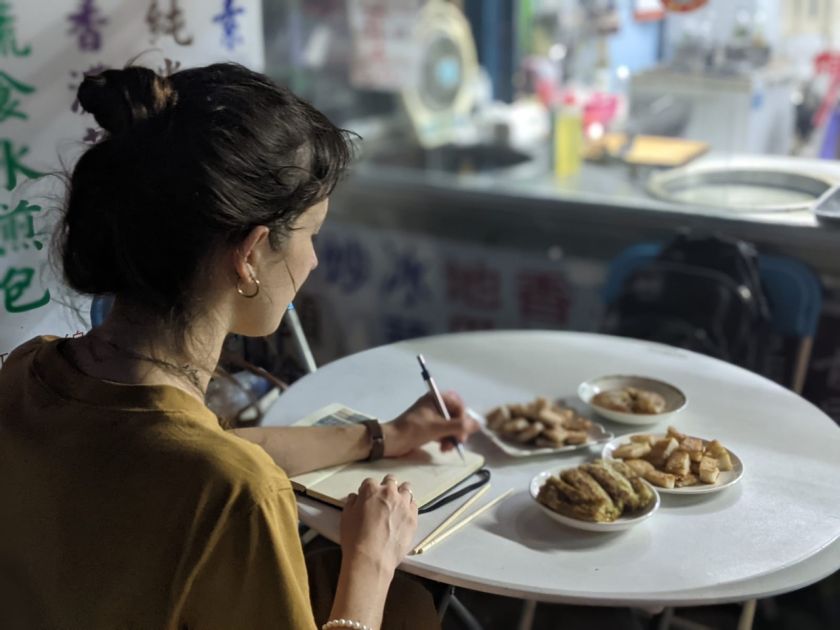 Illustrator Léon Moh-Cah on how she connected to people around the world with her sketchbook