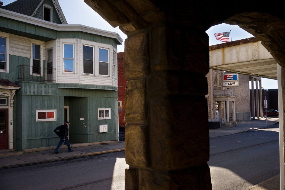 Photograph by Niko J. Kallianiotis, America in a Trance