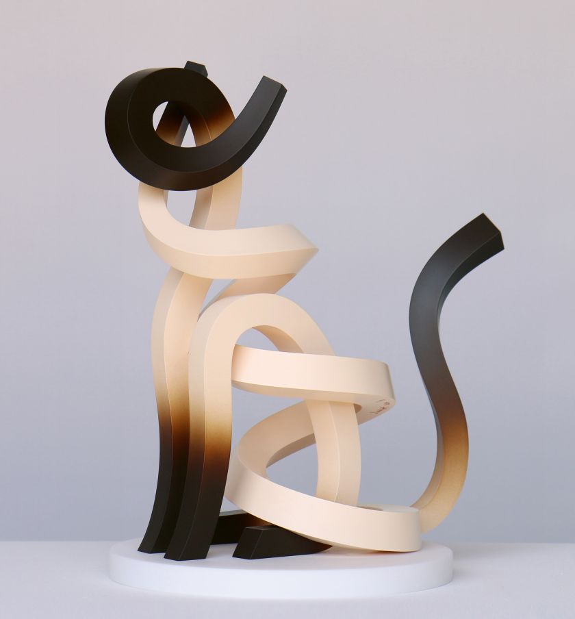 Sitting Siamese Cat © Lee Sangsoo