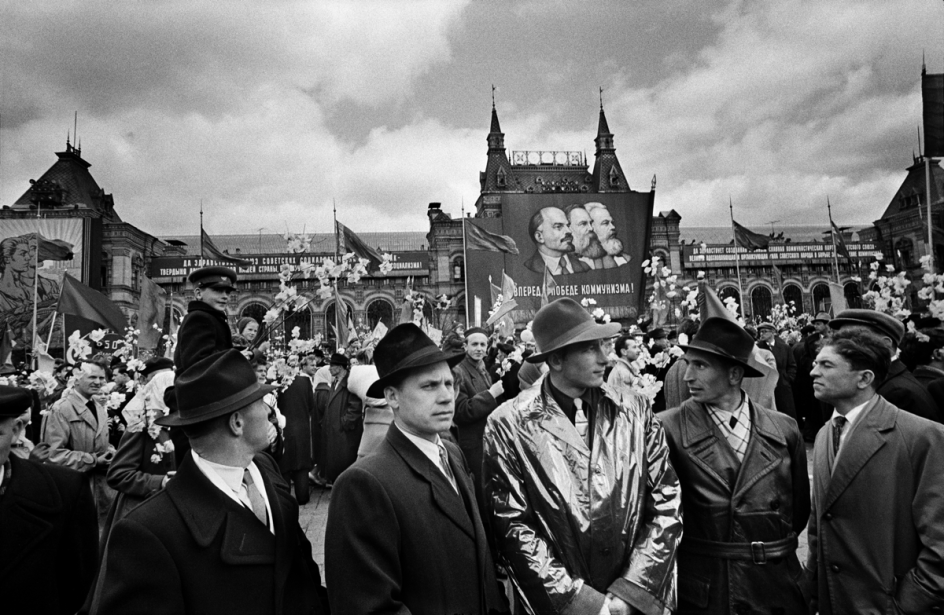 KGB, Red Square, Moscow, 1959 © William Klein