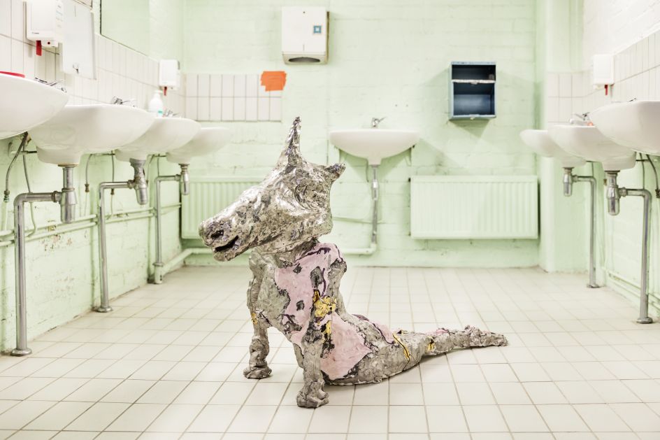 Jasmin Anoschkin – Platinum Yoga Unicorn 2019 Ceramic with platinum glaze. Image credit: Jefunne Gimpel