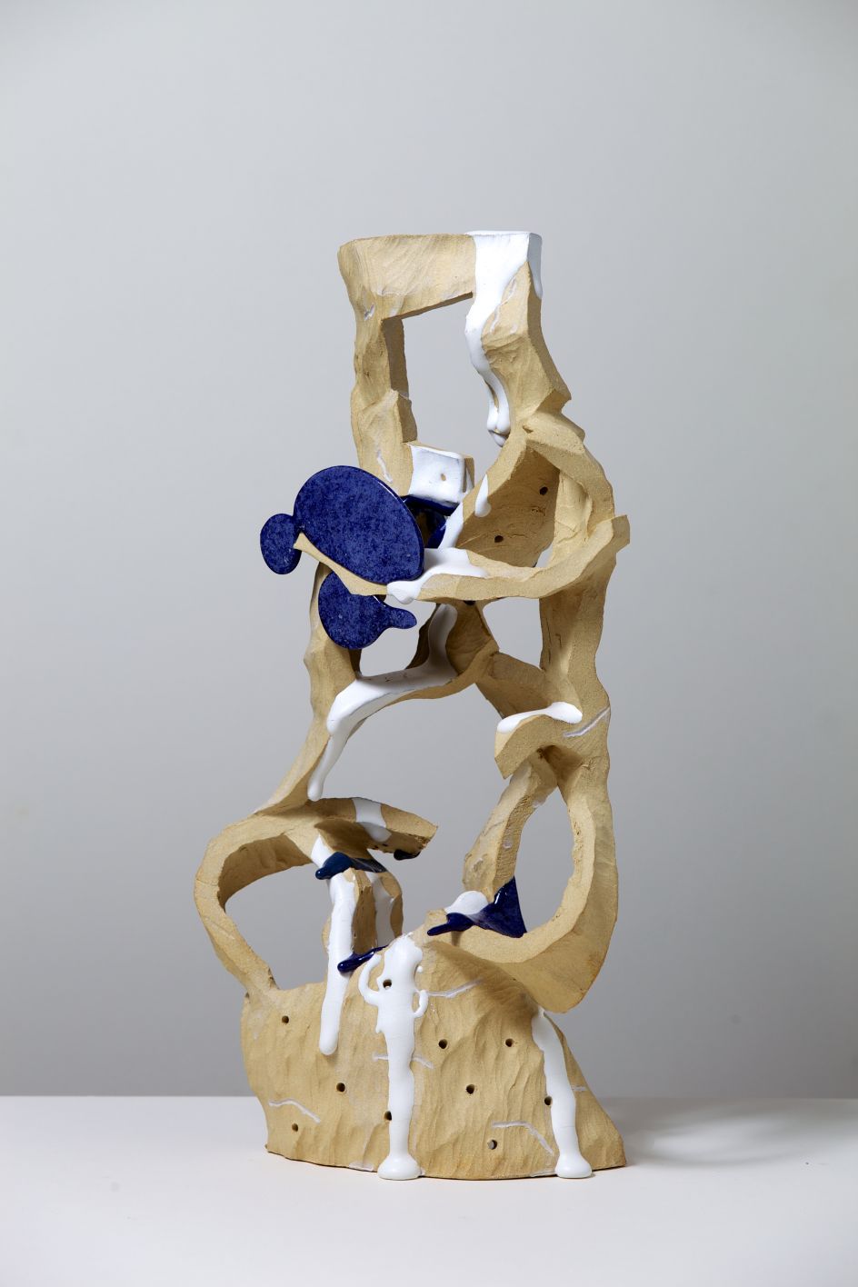 Nao Matsunaga, Sometime Fountain , 2016. Ceramic, 49 x 24 x 18 cm. Courtesy of White Conduit Projects