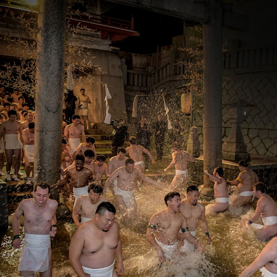 Silent and Movement Documentary Photography by Senichiro Nogami is Winner in Photography and Photo Manipulation Design Category, 2018 - 2019.