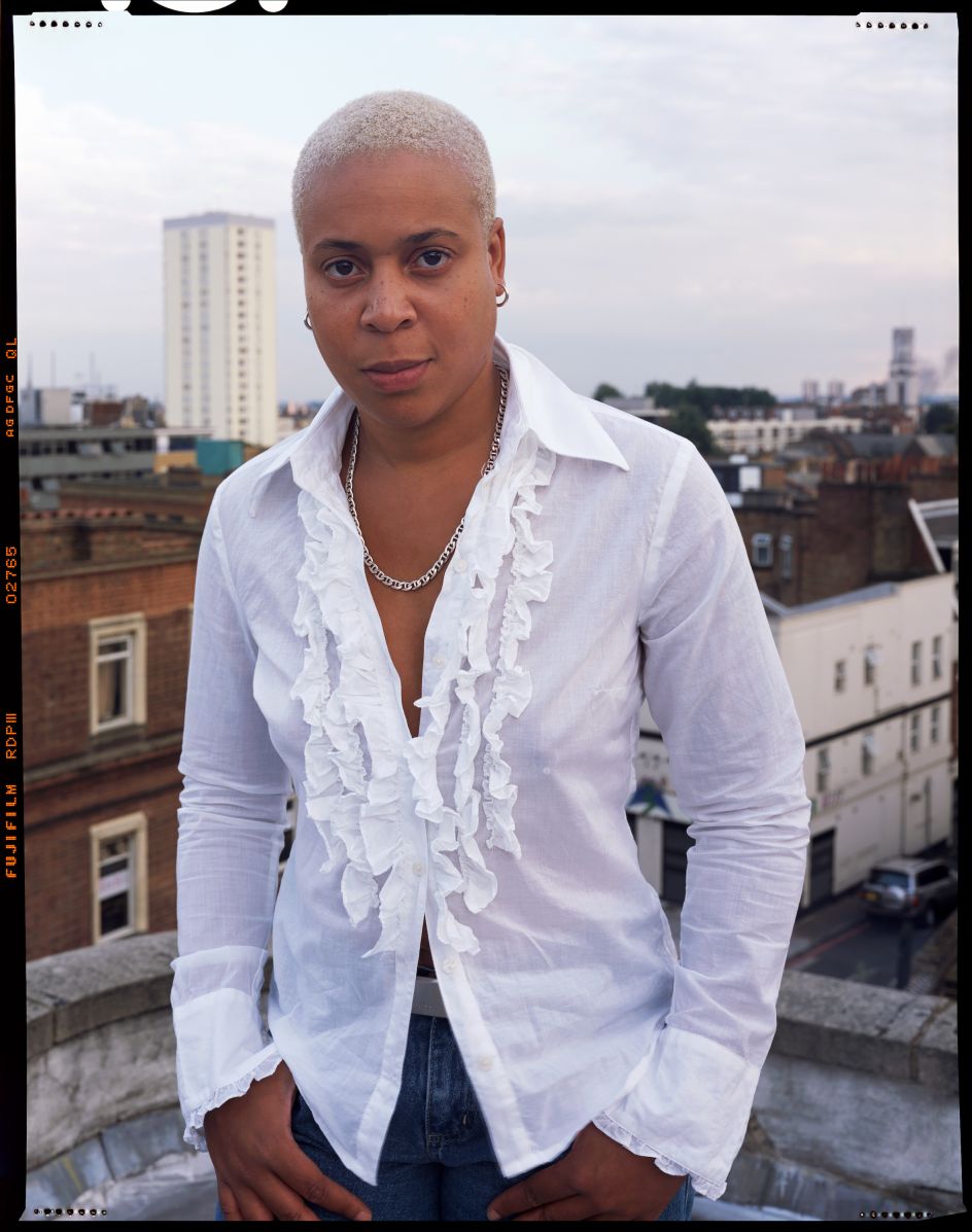 Lola Flash, Les, London, 2003, from the series [sur]passing. Courtesy of the artist Copyright: © Lola Flash