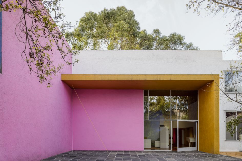 Untitled (Triangular Construction), 1989 JPG-Format (5.976 KB) 2500 x 1669 Pixel © 2018 Barragan Foundation, Switzerland/SOMAAP; Fred Sandback Archive